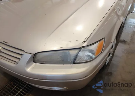 1999 Toyota Camry Le из США, поврежденный, VIN 4T1BG28K6XU916590